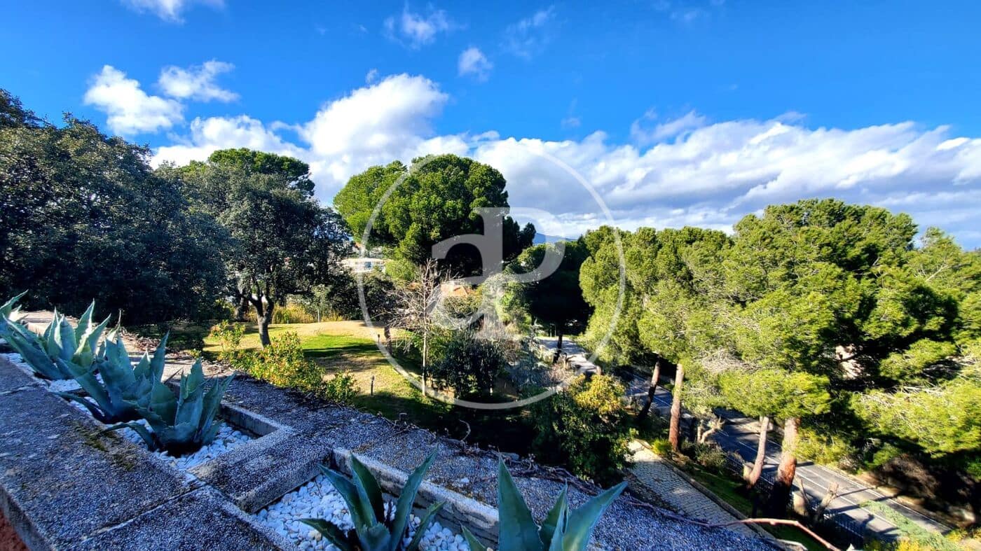 6 slaapkamer Villa te koop in San Sebastian de los Reyes met zwembad - € 1.700.000 (Ref: 9659452)