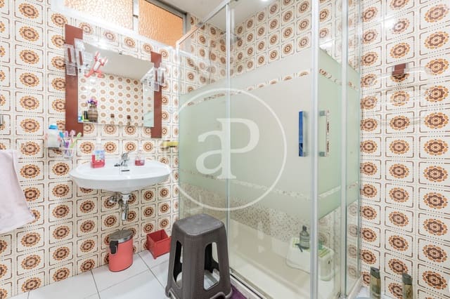 5 bedroom Apartment for sale in Universidad, Madrid city - € 990,000 (Ref: 9659453)