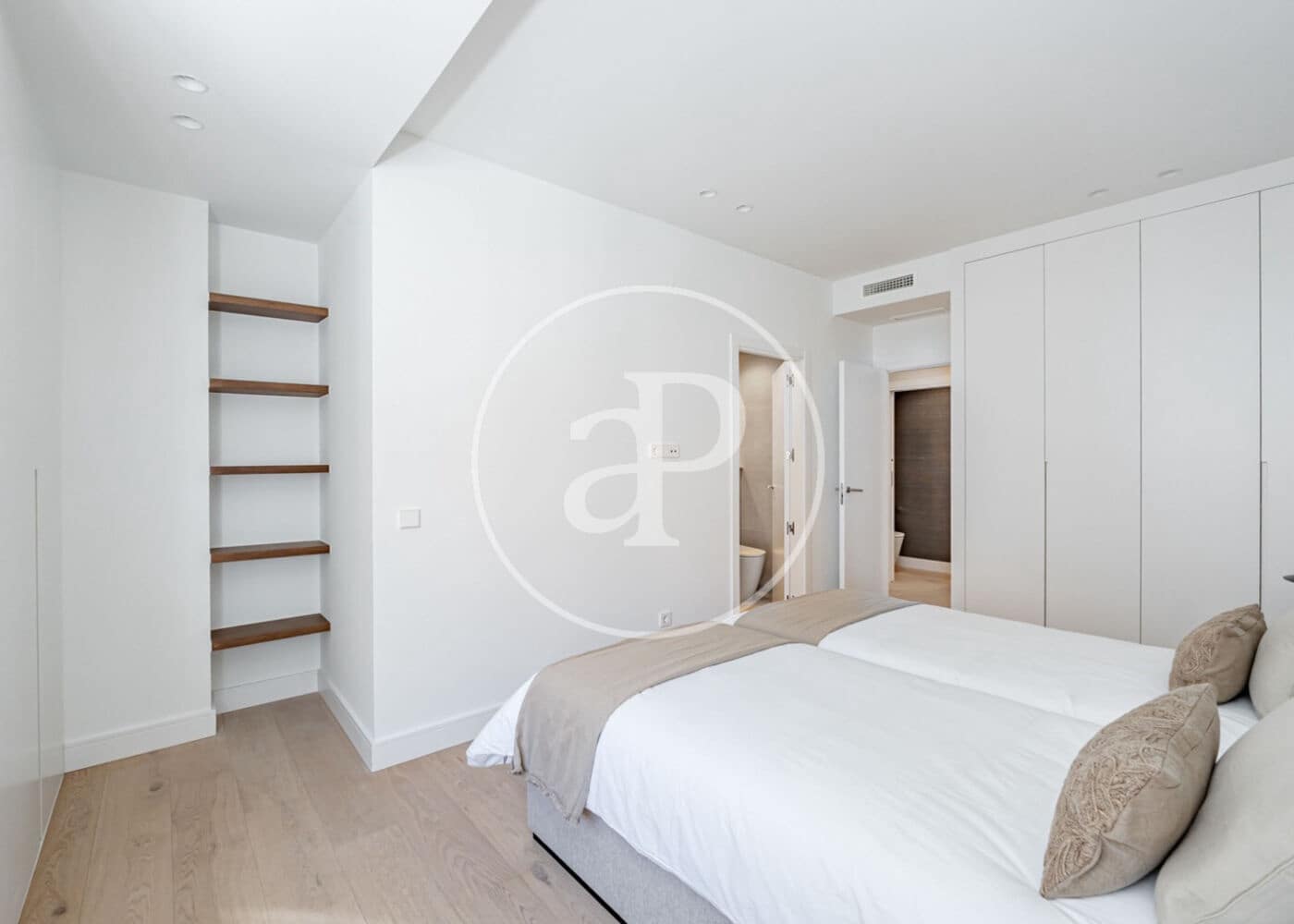 Apartamento de 2 habitaciones en Madrid ciudad en venta - 1.800.000 € (Ref: 9666509)