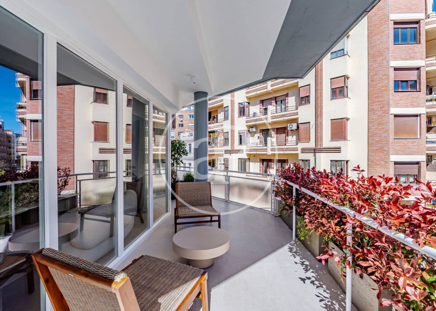 Apartamento de 2 habitaciones en Madrid ciudad en venta - 1.800.000 € (Ref: 9666509)