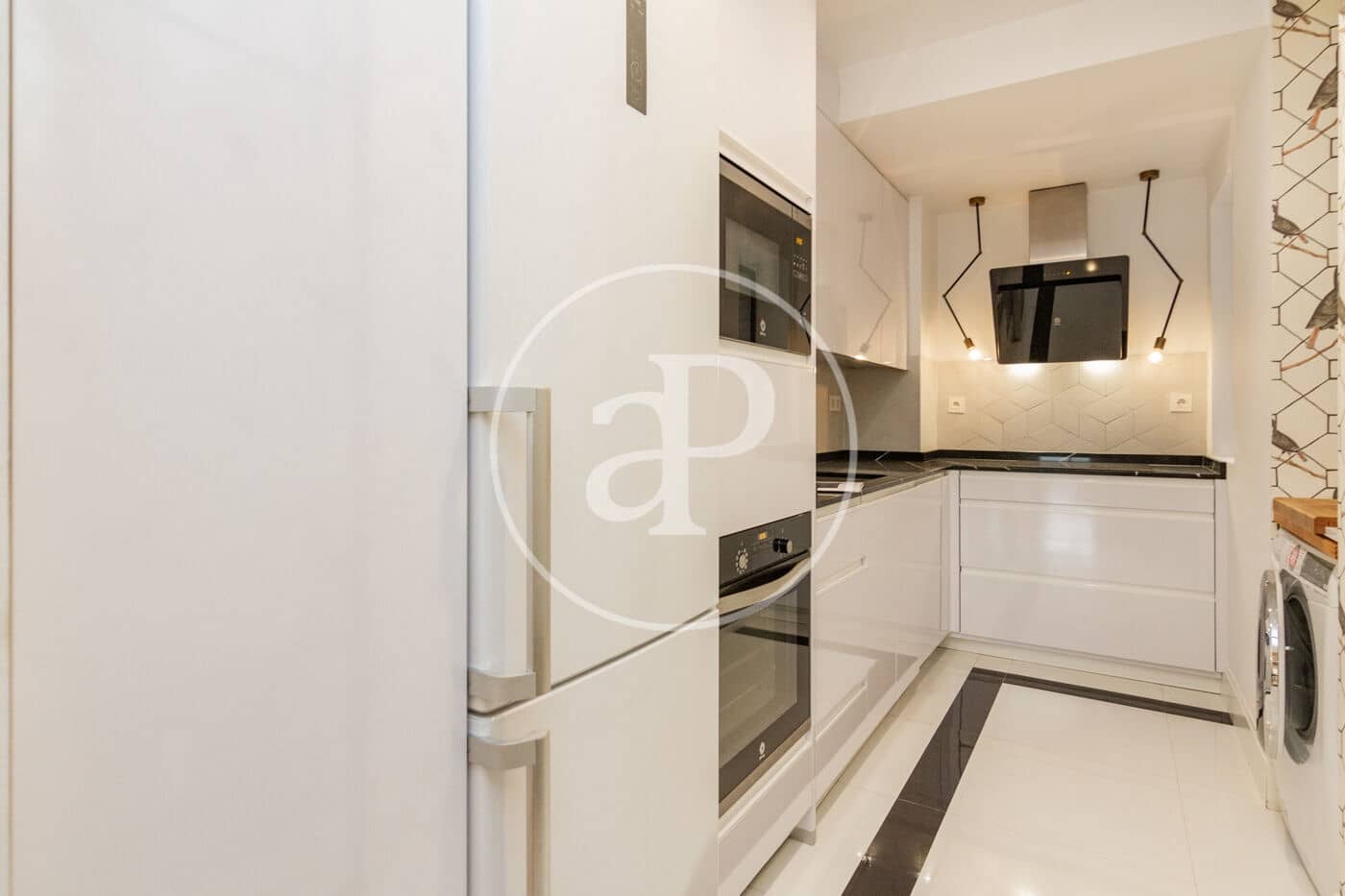 3 soverom Leilighet til leie i Madrid by - € 3 500 (Ref: 9666511)