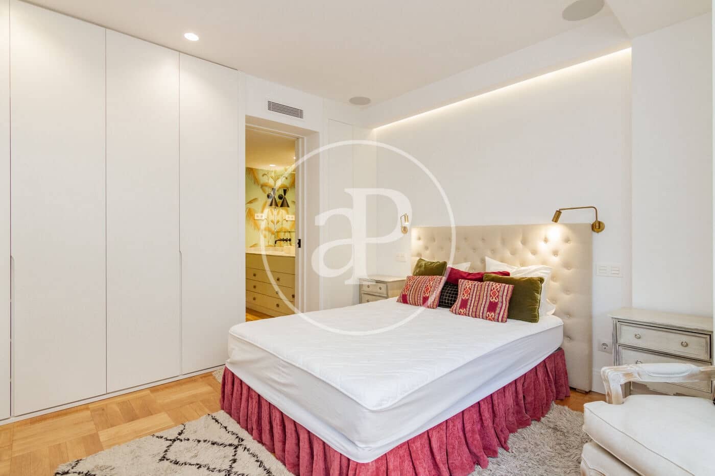 3 soverom Leilighet til leie i Madrid by - € 3 500 (Ref: 9666511)