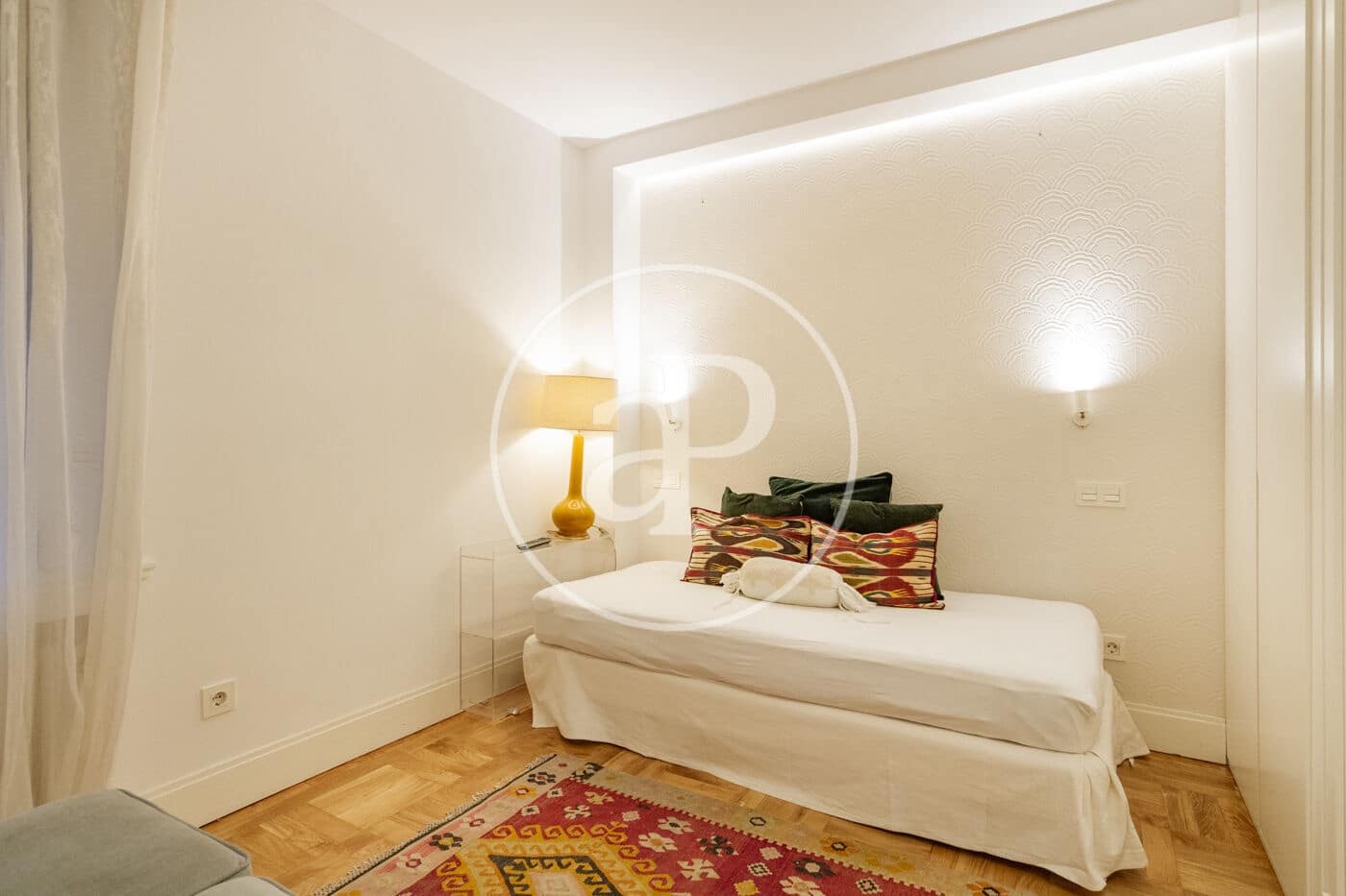 3 soverom Leilighet til leie i Madrid by - € 3 500 (Ref: 9666511)