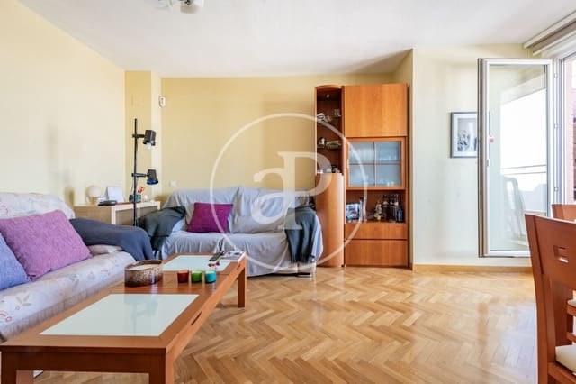 3 slaapkamer Appartement te koop in Valdefuentes, Madrid stad met zwembad - € 875.000 (Ref: 9666512)