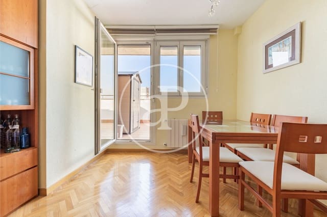 3 slaapkamer Appartement te koop in Valdefuentes, Madrid stad met zwembad - € 875.000 (Ref: 9666512)