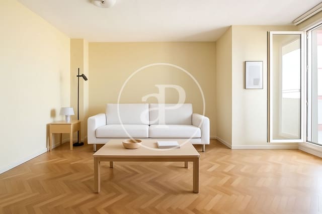 Apartamento de 3 habitaciones en Valdefuentes, Madrid ciudad en venta con piscina - 875.000 € (Ref: 9666512)