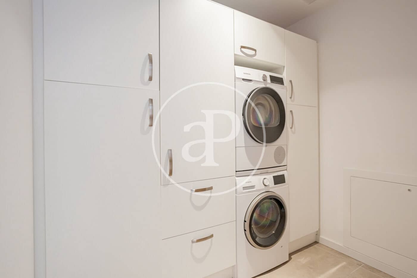 2 soveværelse Lejlighed til salg i Pozuelo de Alarcon med swimmingpool - € 1.300.000 (Ref: 9666514)