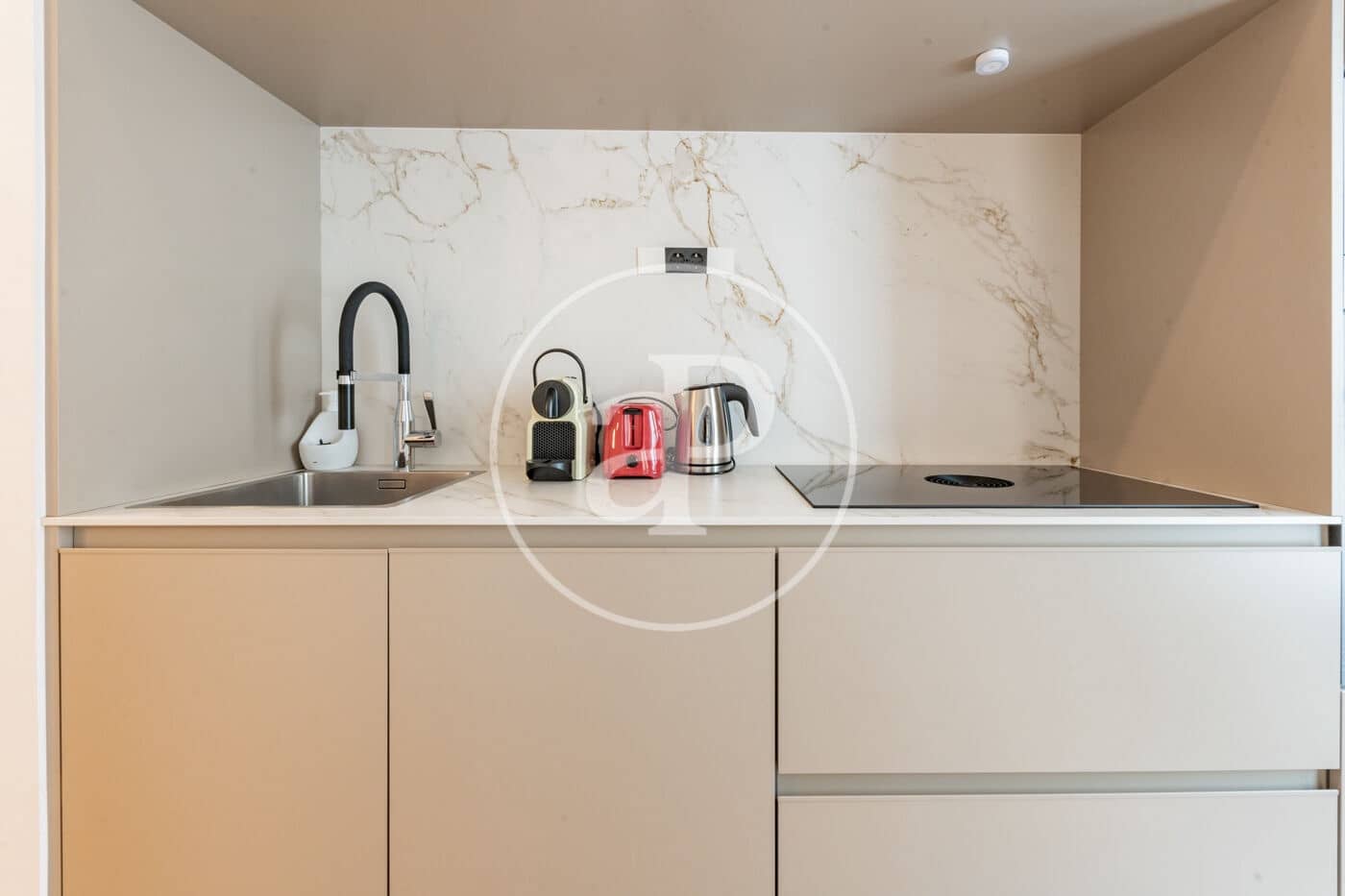 Apartamento de 2 habitaciones en Madrid ciudad en alquiler con piscina - 5.050 € (Ref: 9666515)