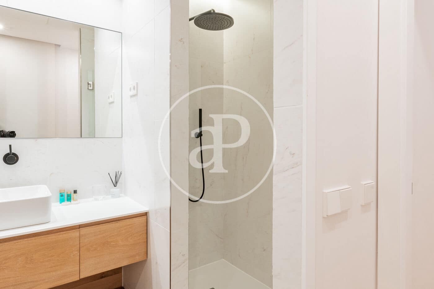 Apartamento de 2 habitaciones en Madrid ciudad en alquiler con piscina - 5.050 € (Ref: 9666515)