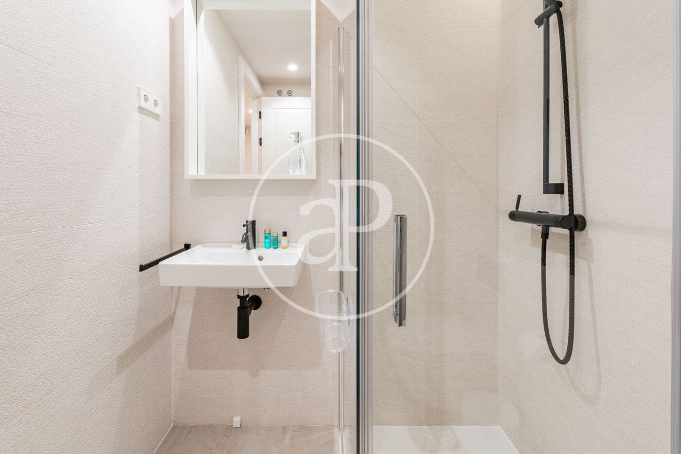 Apartamento de 2 habitaciones en Madrid ciudad en alquiler con piscina - 5.050 € (Ref: 9666515)