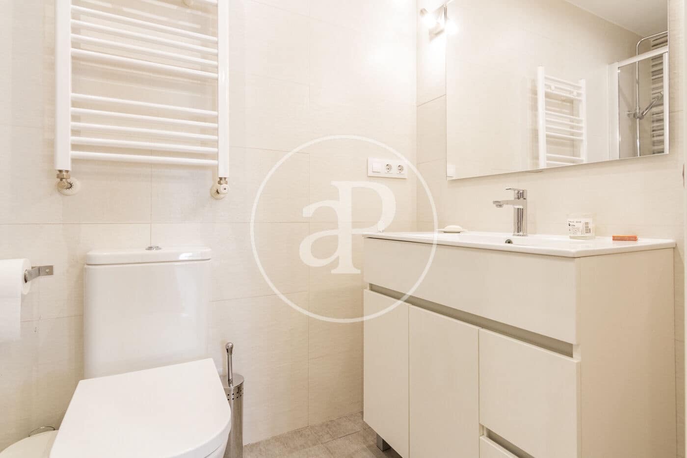 3 sovrum Lägenhet att hyra i Madrid stad - 2 850 € (Ref: 9666517)