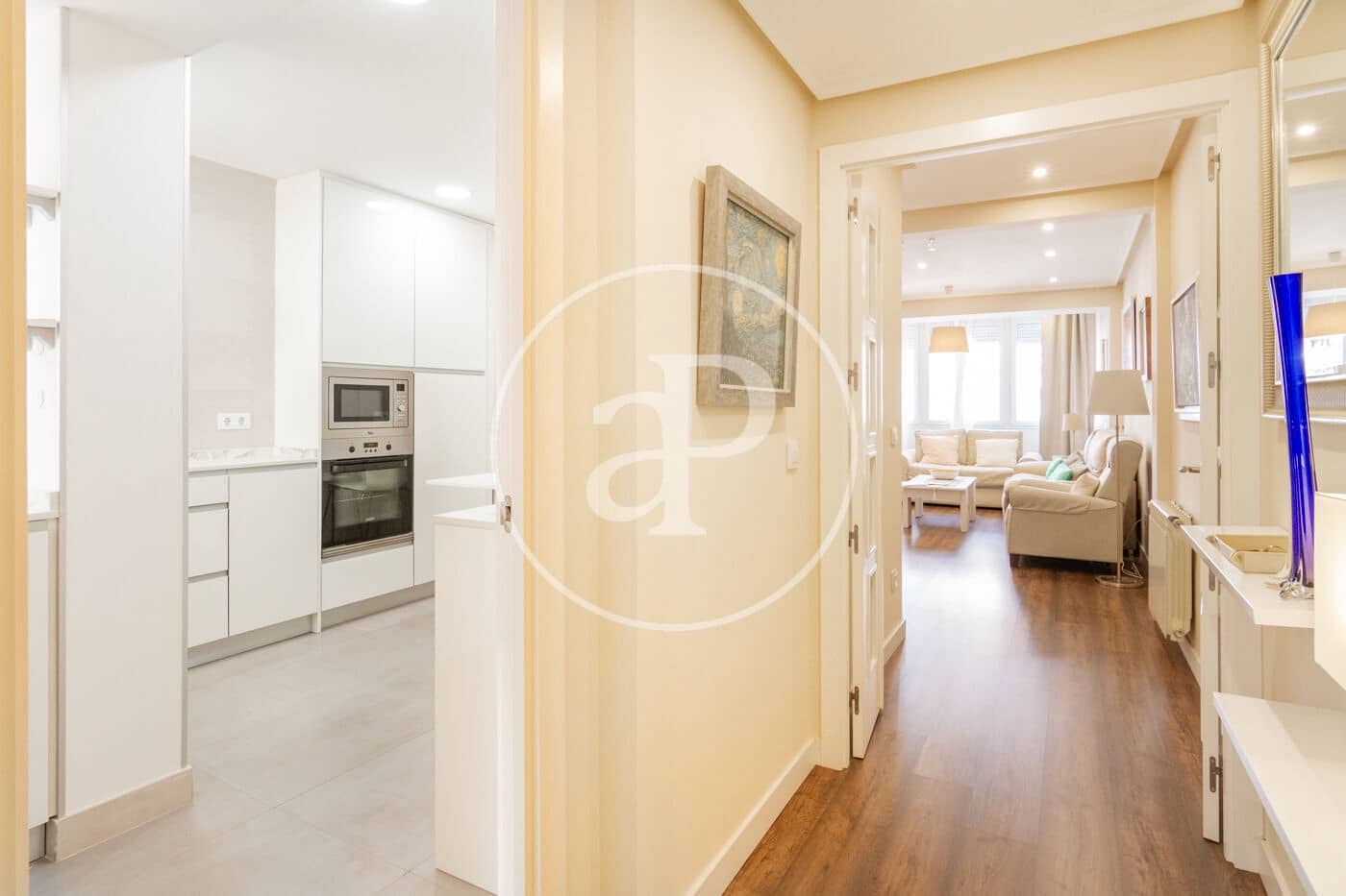 3 sovrum Lägenhet att hyra i Madrid stad - 2 850 € (Ref: 9666517)