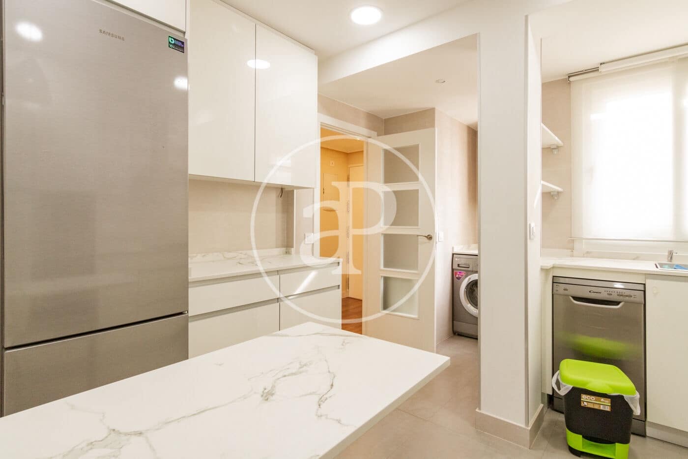 3 sovrum Lägenhet att hyra i Madrid stad - 2 850 € (Ref: 9666517)