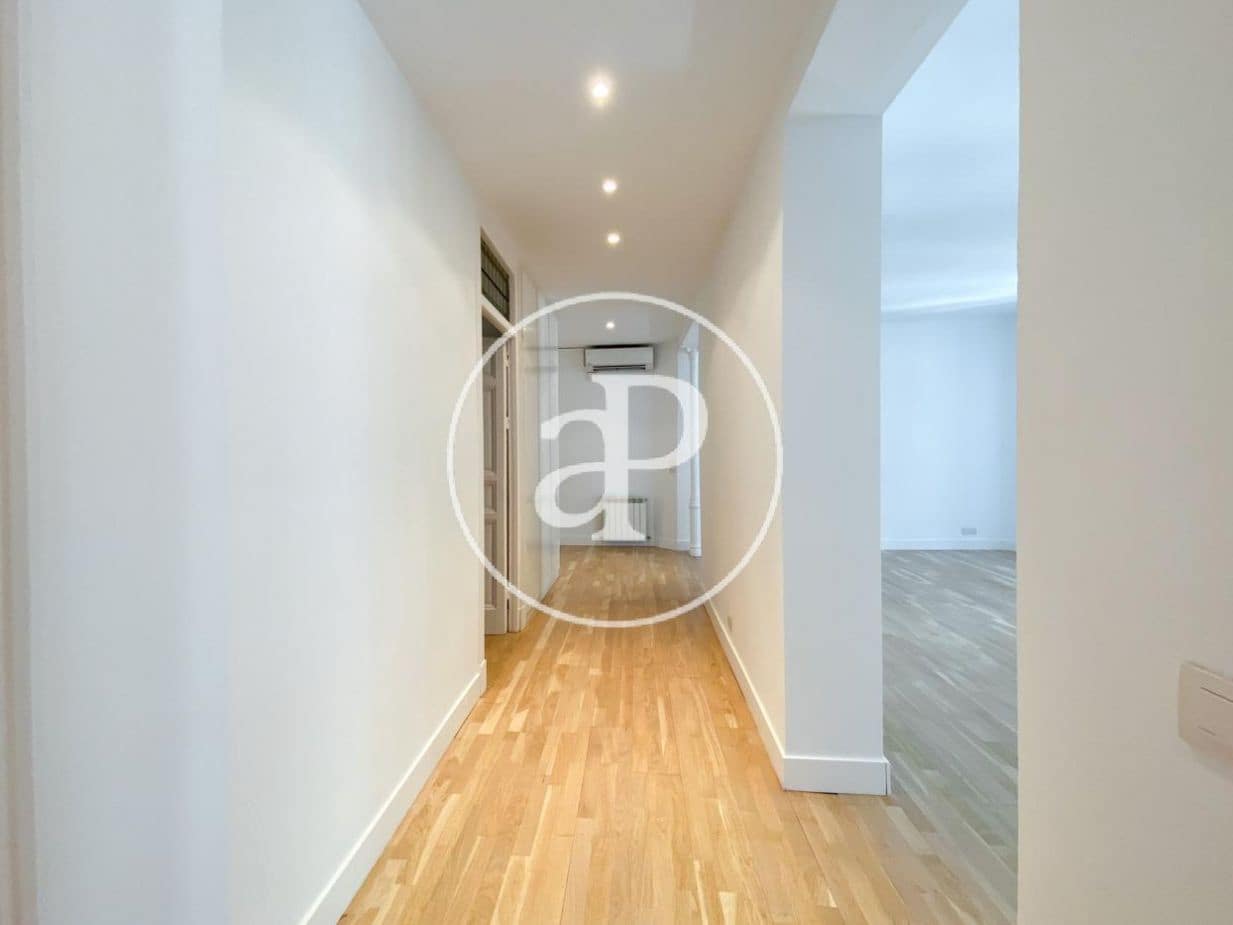 3 soverom Leilighet til leie i Madrid by - € 2 500 (Ref: 9674230)