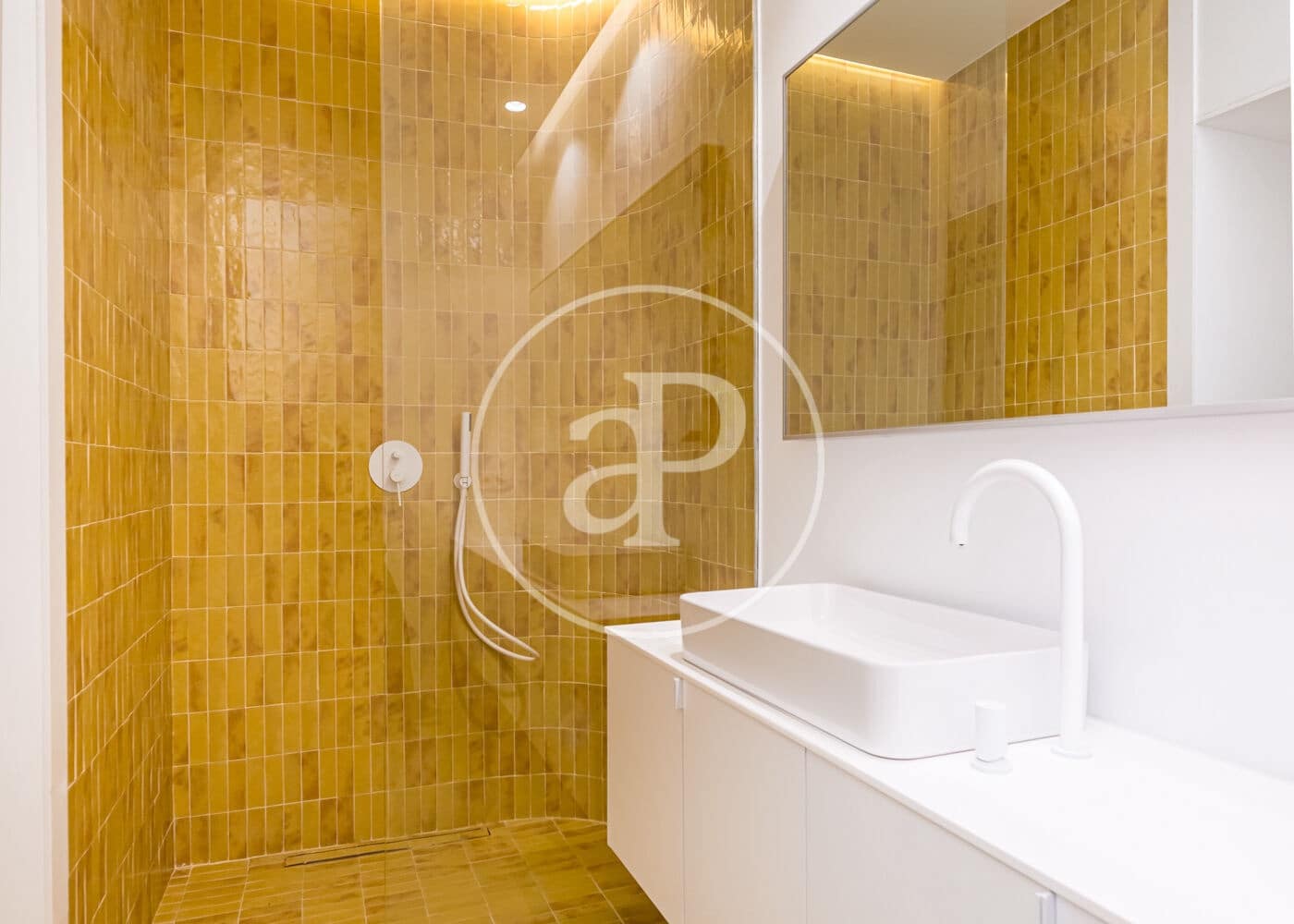 3 soveværelse Lejlighed til salg i Madrid by - € 1.550.000 (Ref: 9674233)