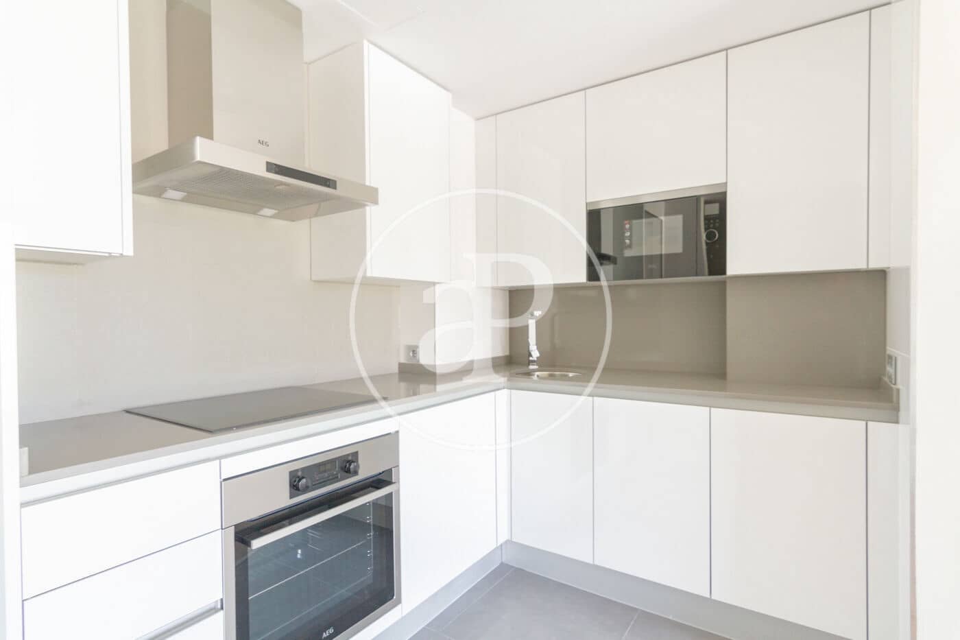 1 bedroom Apartment for rent in Madrid city with pool - € 1,450 (Ref: 9677749)