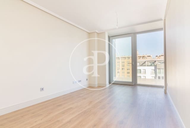 1 bedroom Apartment for rent in Valverde, Madrid city with pool - € 1,450 (Ref: 9677749)