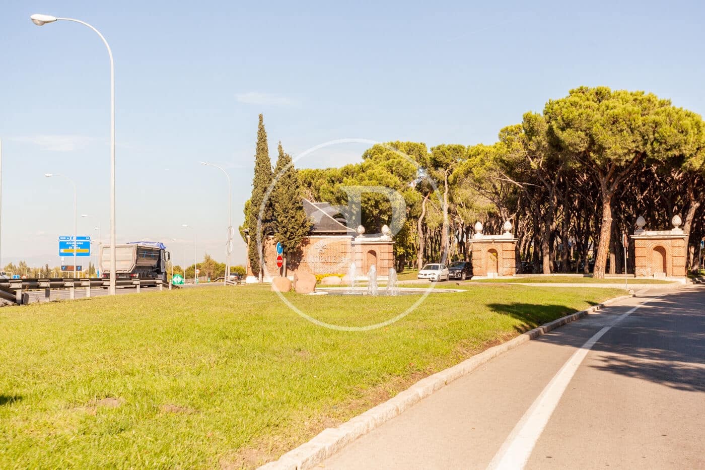 5 bedroom Villa for sale in La Moraleja - € 3,900,000 (Ref: 9677750)