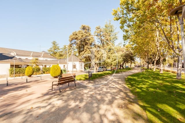 5 bedroom Villa for sale in La Moraleja, Alcobendas - € 3,900,000 (Ref: 9677750)