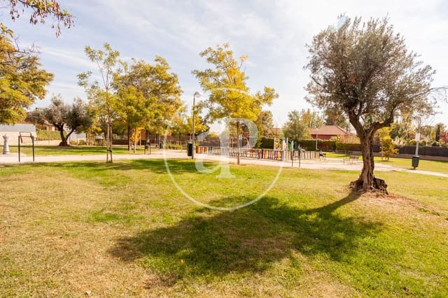 5 bedroom Villa for sale in La Moraleja, Alcobendas - € 3,900,000 (Ref: 9677750)