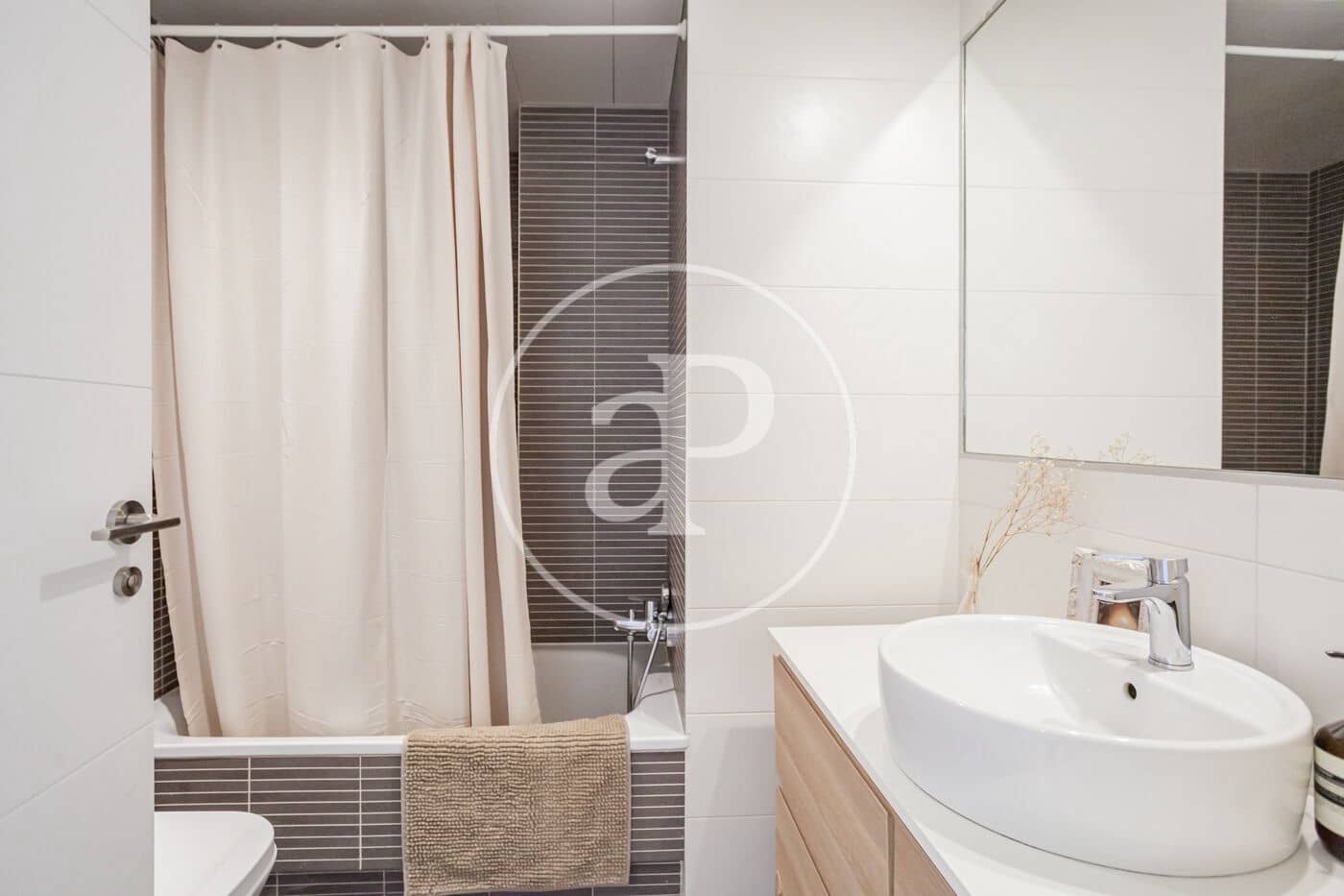 3 soveværelse Lejlighed til salg i Madrid by med swimmingpool - € 1.486.000 (Ref: 9677751)