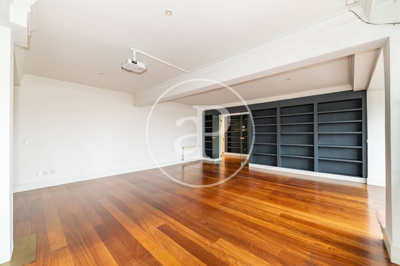 5 bedroom Apartment for rent in Madrid city - € 3,500 (Ref: 9677753)