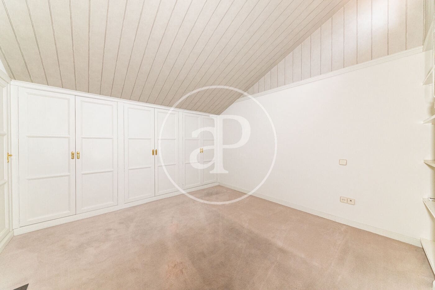 5 bedroom Apartment for rent in Madrid city - € 3,500 (Ref: 9677753)