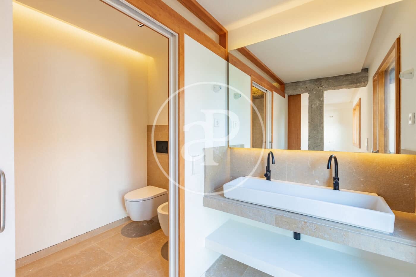 5 bedroom Villa for sale in Pozuelo de Alarcon - € 1,795,000 (Ref: 9677755)