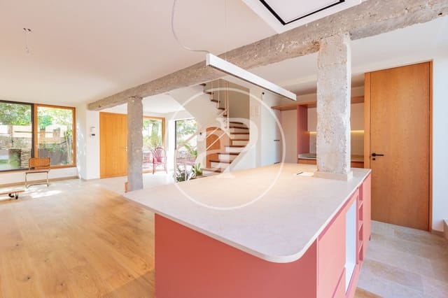 Chalet de 5 habitaciones en Pozuelo de Alarcón en venta - 1.795.000 € (Ref: 9677755)