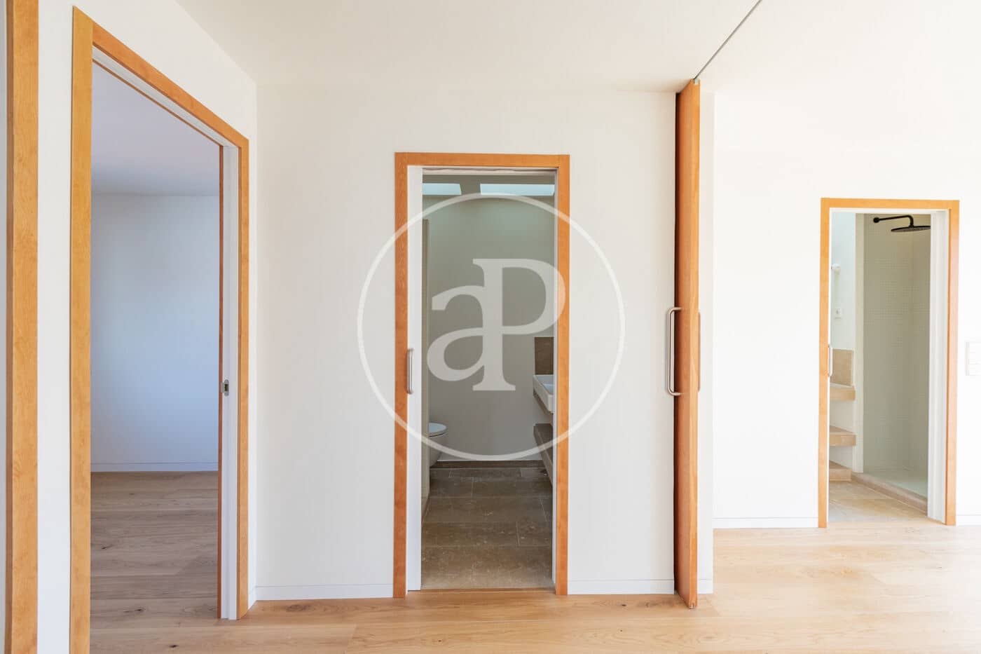 5 bedroom Villa for sale in Pozuelo de Alarcon - € 1,795,000 (Ref: 9677755)