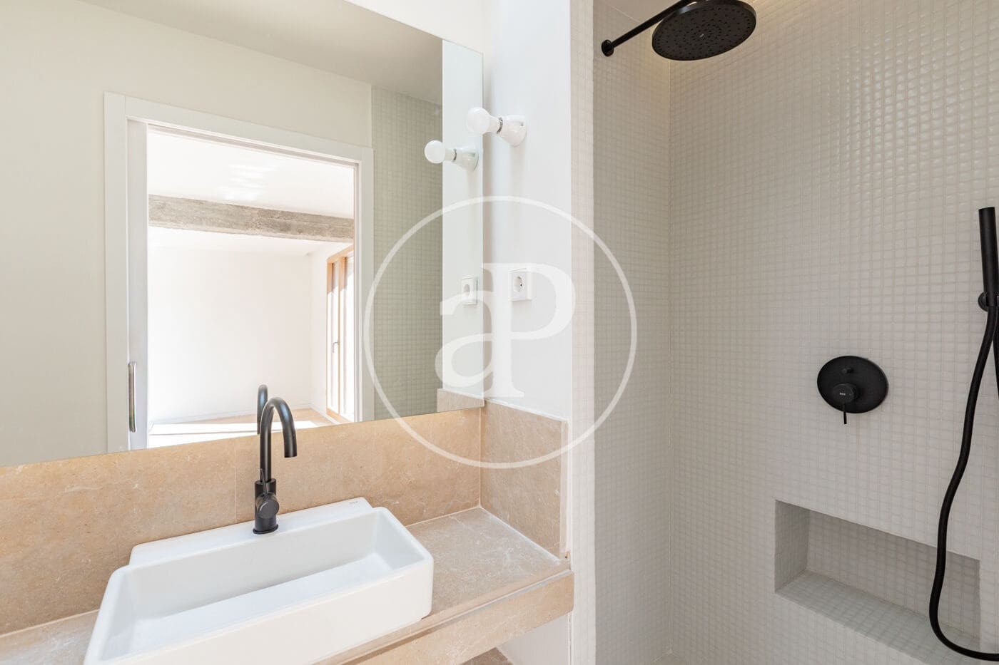 5 bedroom Villa for sale in Pozuelo de Alarcon - € 1,795,000 (Ref: 9677755)