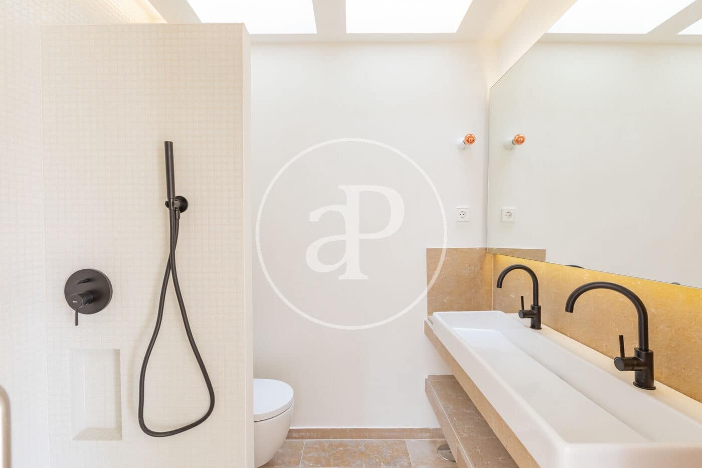 5 bedroom Villa for sale in Pozuelo de Alarcon - € 1,795,000 (Ref: 9677755)