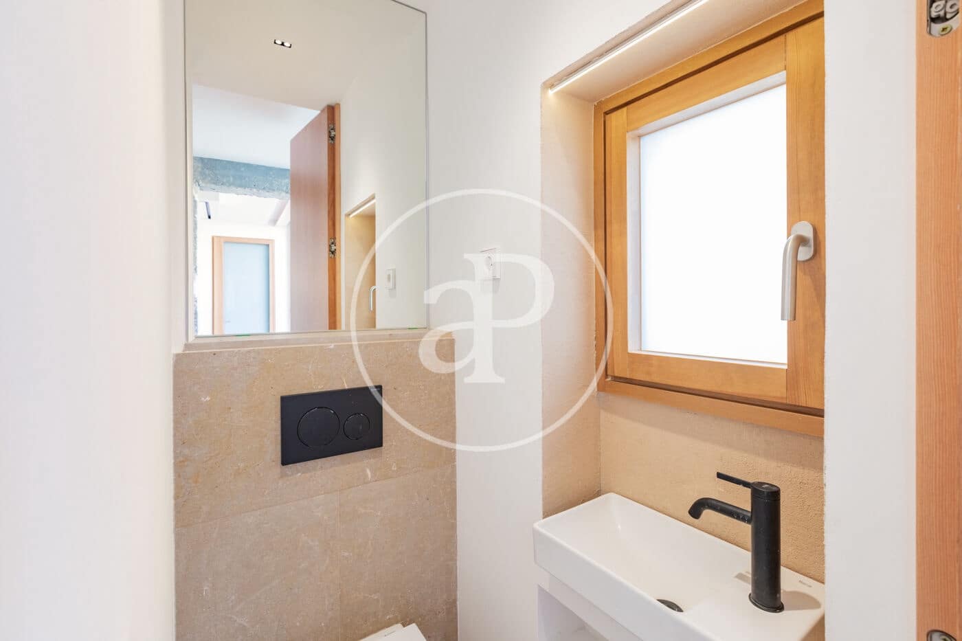 5 bedroom Villa for sale in Pozuelo de Alarcon - € 1,795,000 (Ref: 9677755)