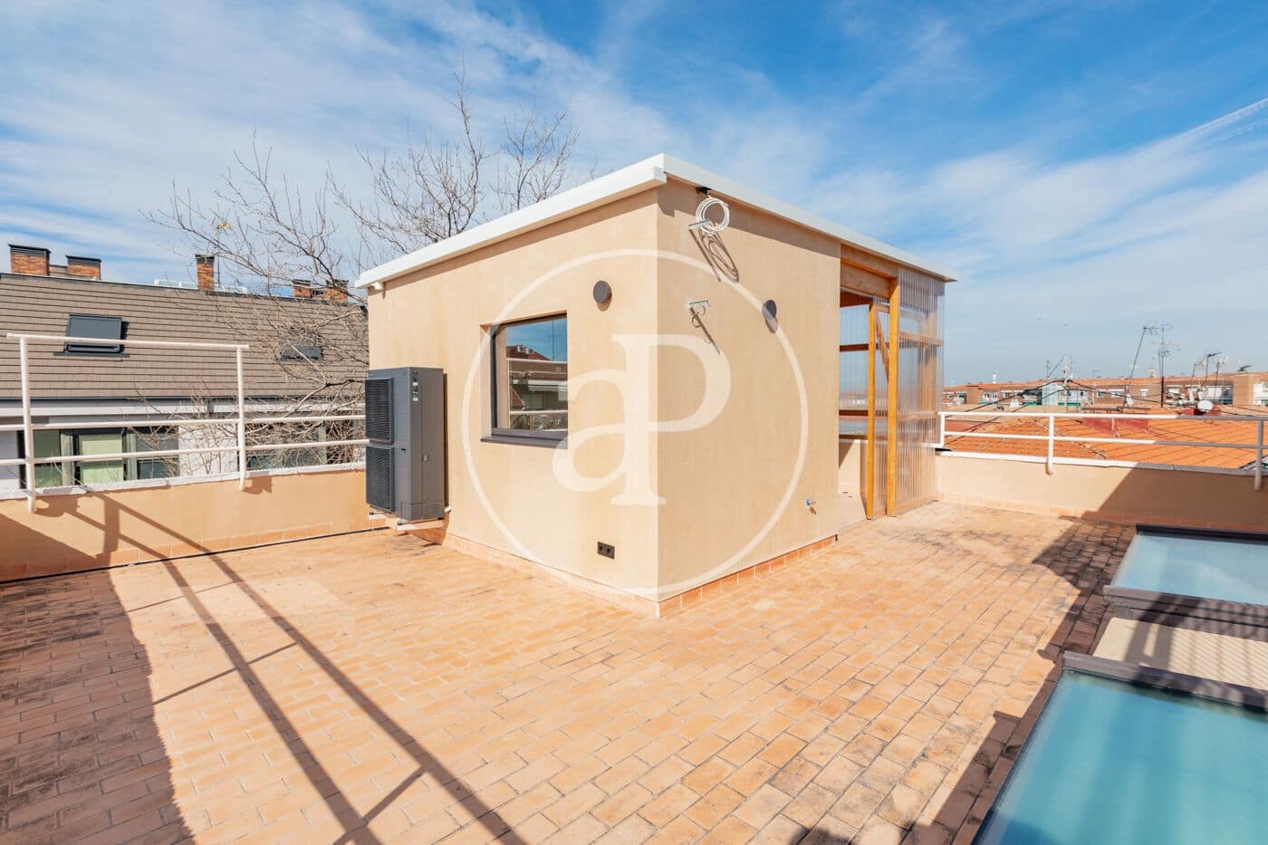 5 bedroom Villa for sale in Pozuelo de Alarcon - € 1,795,000 (Ref: 9677755)