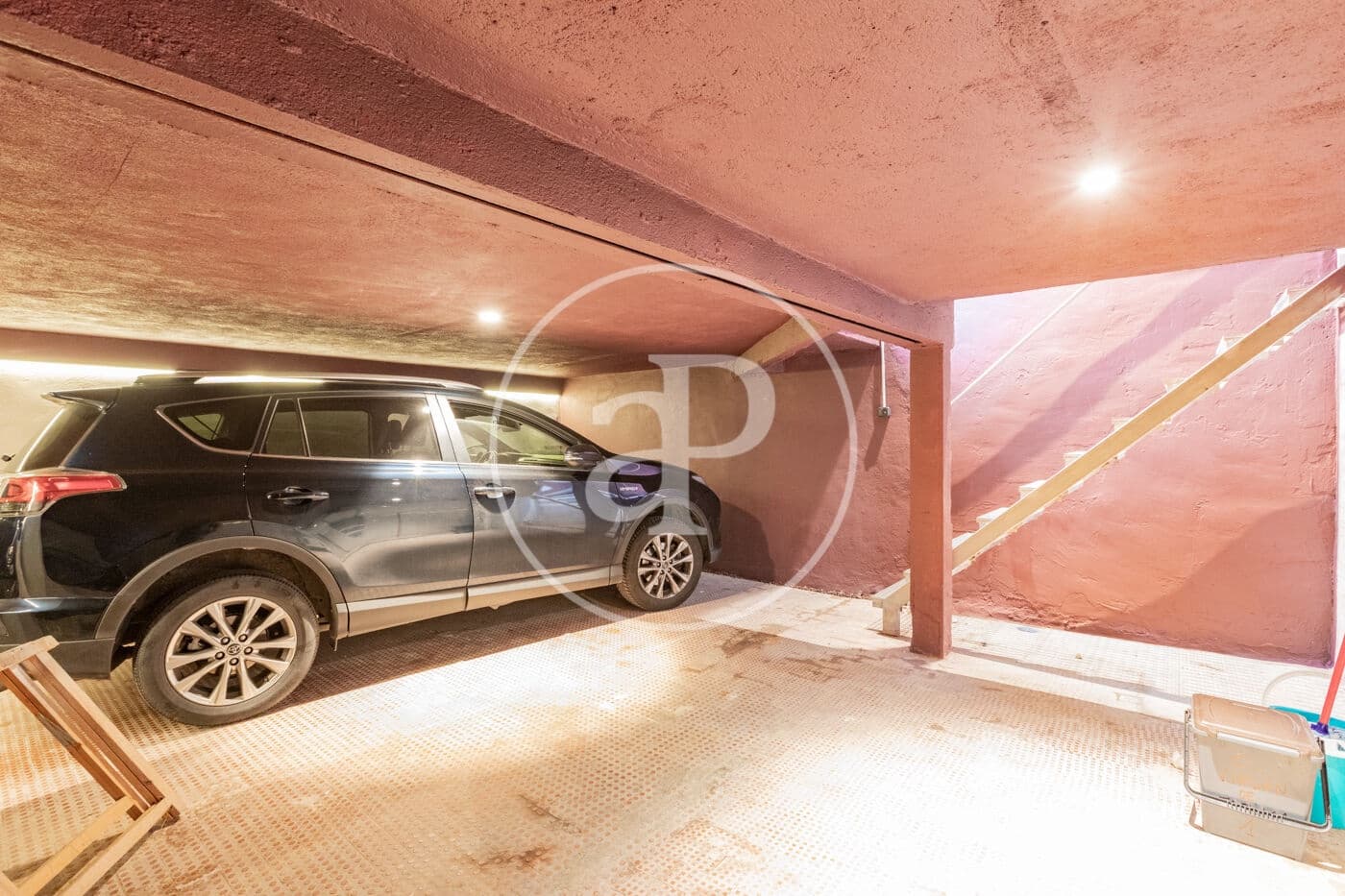 5 bedroom Villa for sale in Pozuelo de Alarcon - € 1,795,000 (Ref: 9677755)