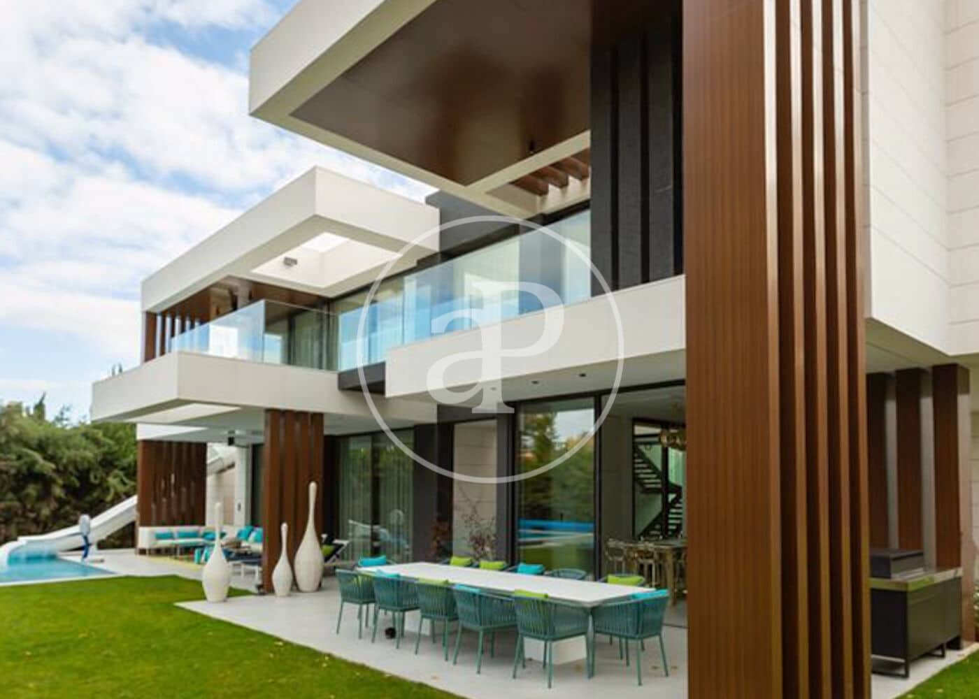 7 slaapkamer Villa te koop in Madrid stad met zwembad - € 6.800.000 (Ref: 9677756)