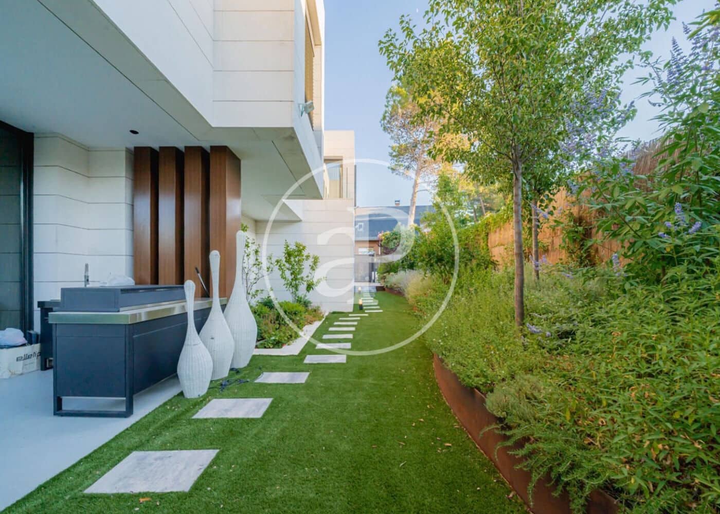 7 slaapkamer Villa te koop in Madrid stad met zwembad - € 6.800.000 (Ref: 9677756)