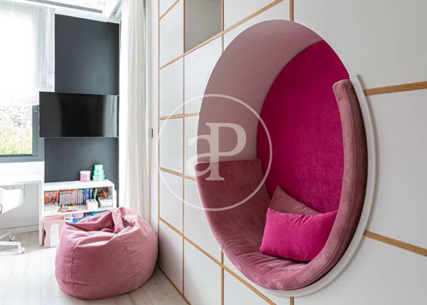 7 slaapkamer Villa te koop in Madrid stad met zwembad - € 6.800.000 (Ref: 9677756)