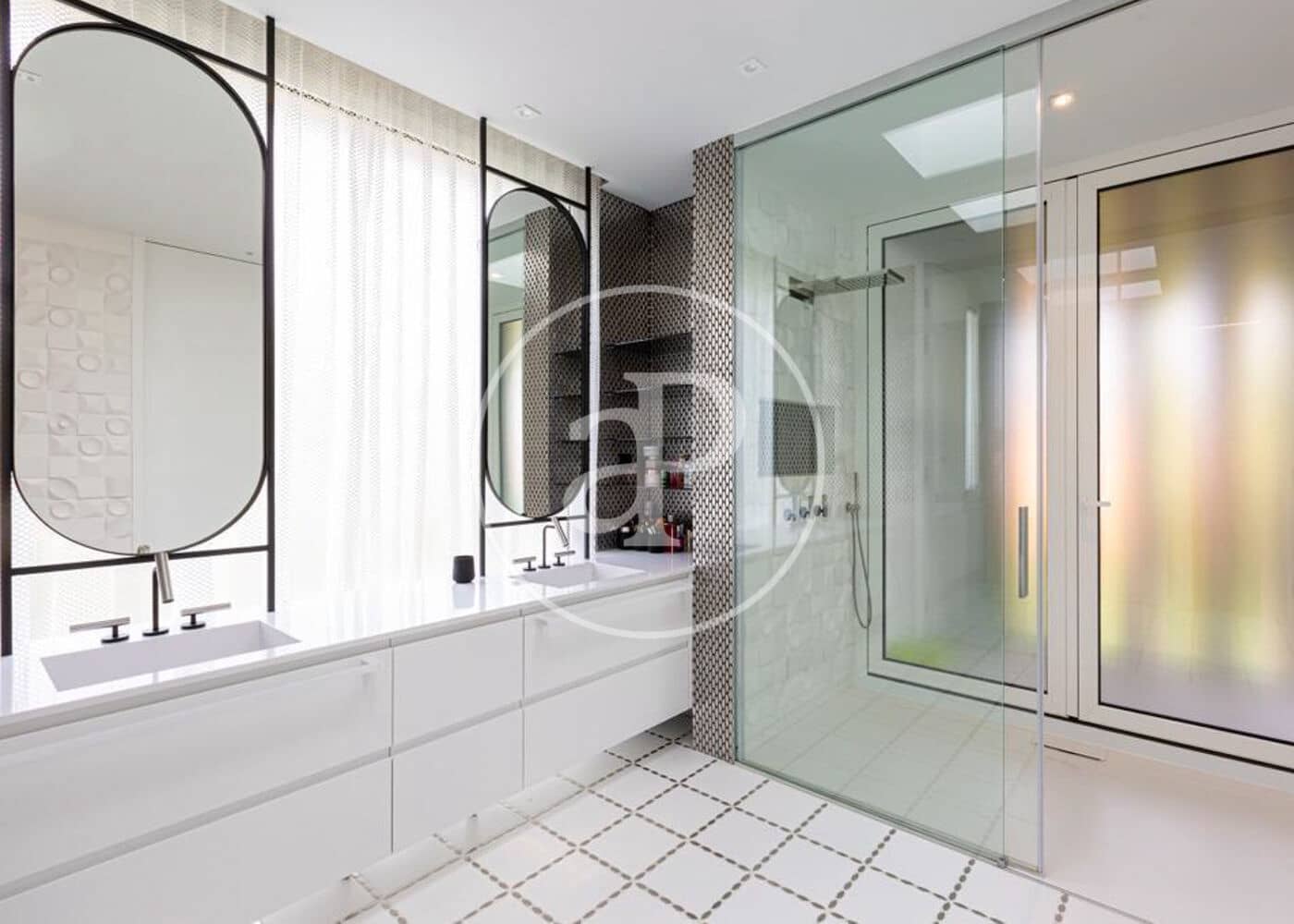 7 slaapkamer Villa te koop in Madrid stad met zwembad - € 6.800.000 (Ref: 9677756)