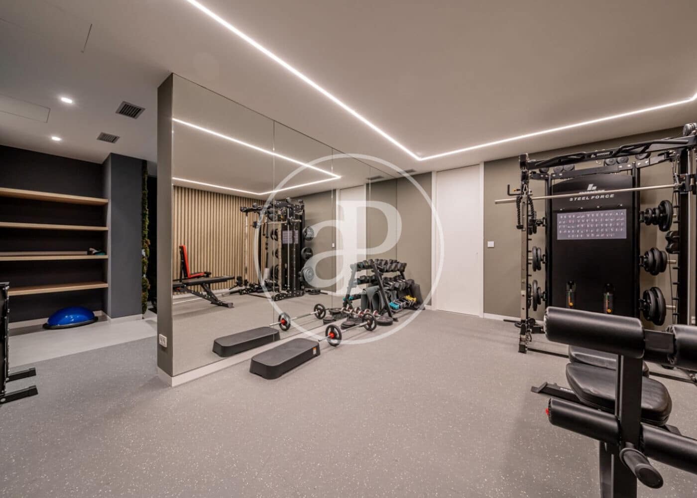 7 slaapkamer Villa te koop in Madrid stad met zwembad - € 6.800.000 (Ref: 9677756)