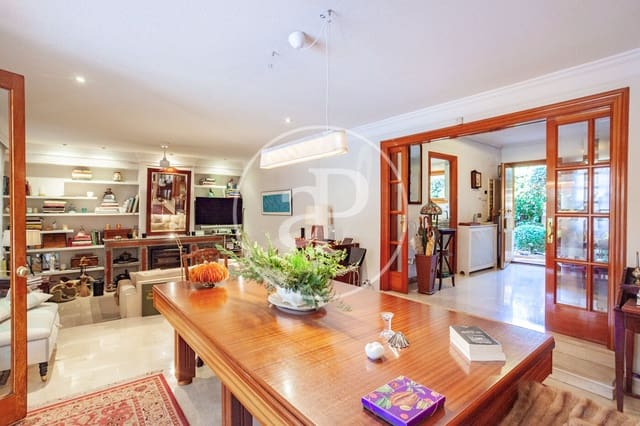 7 slaapkamer Villa te koop in Pozuelo de Alarcón met zwembad - € 1.650.000 (Ref: 9686443)