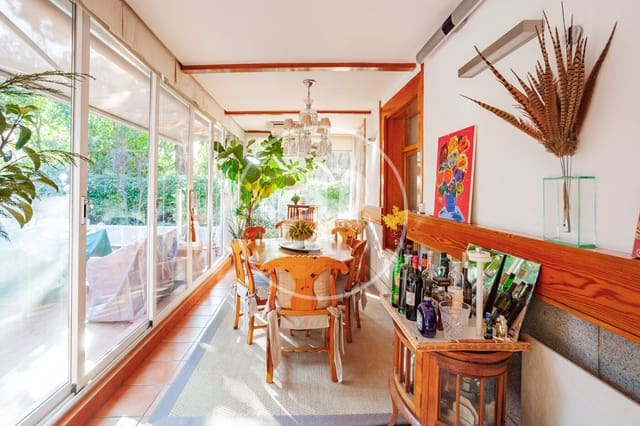 7 slaapkamer Villa te koop in Pozuelo de Alarcón met zwembad - € 1.650.000 (Ref: 9686443)