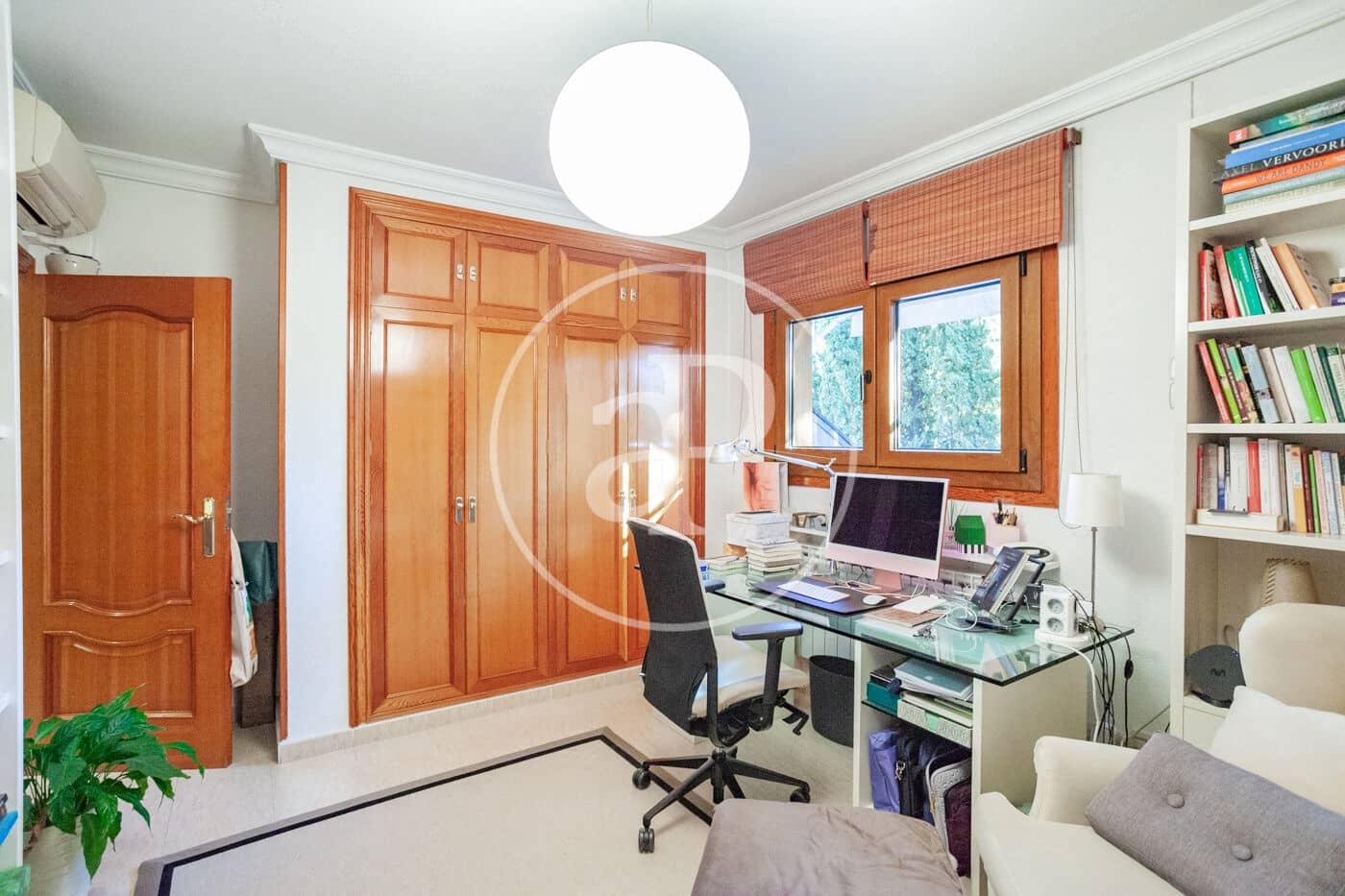 7 bedroom Villa for sale in Pozuelo de Alarcon with pool - € 1,650,000 (Ref: 9686443)