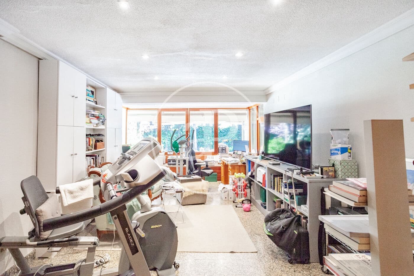 7 bedroom Villa for sale in Pozuelo de Alarcon with pool - € 1,650,000 (Ref: 9686443)