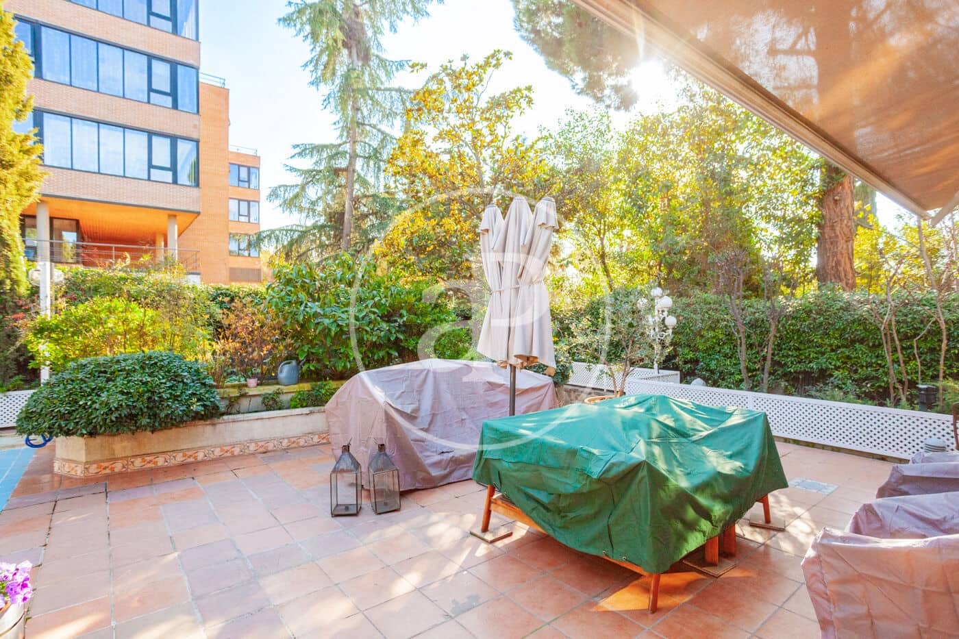 7 bedroom Villa for sale in Pozuelo de Alarcon with pool - € 1,650,000 (Ref: 9686443)