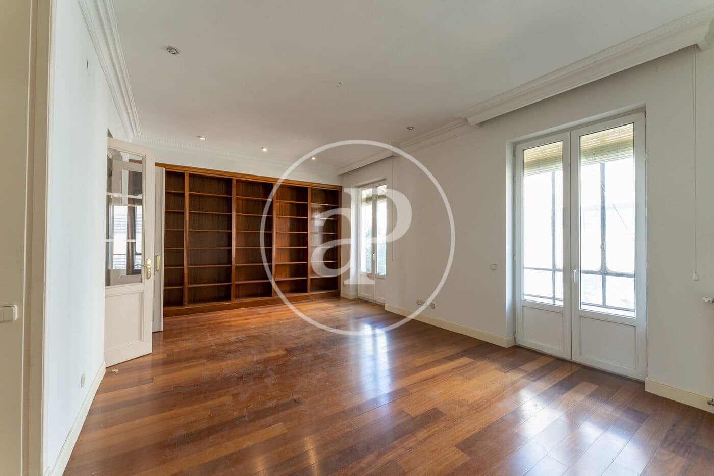 2 bedroom Apartment for rent in Madrid city - € 4,250 (Ref: 9686446)