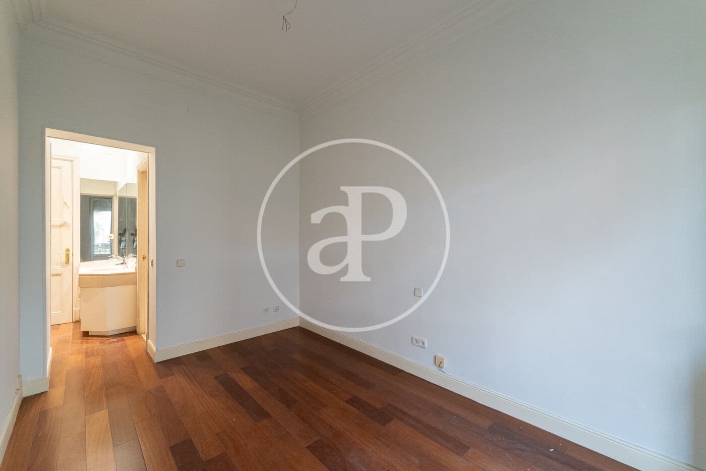 2 bedroom Apartment for rent in Madrid city - € 4,250 (Ref: 9686446)