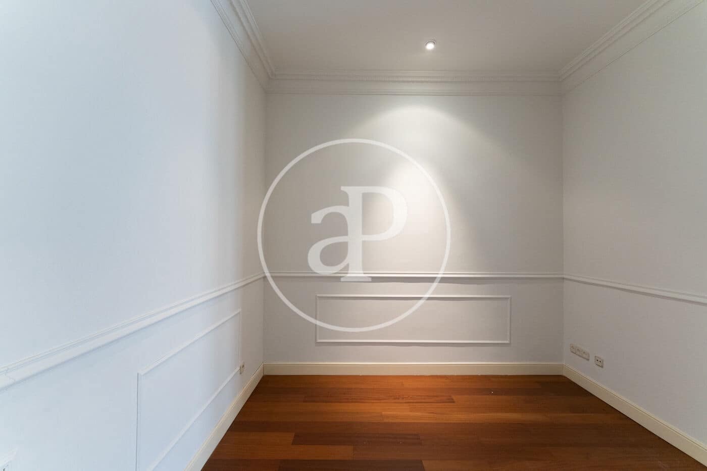 2 bedroom Apartment for rent in Madrid city - € 4,250 (Ref: 9686446)