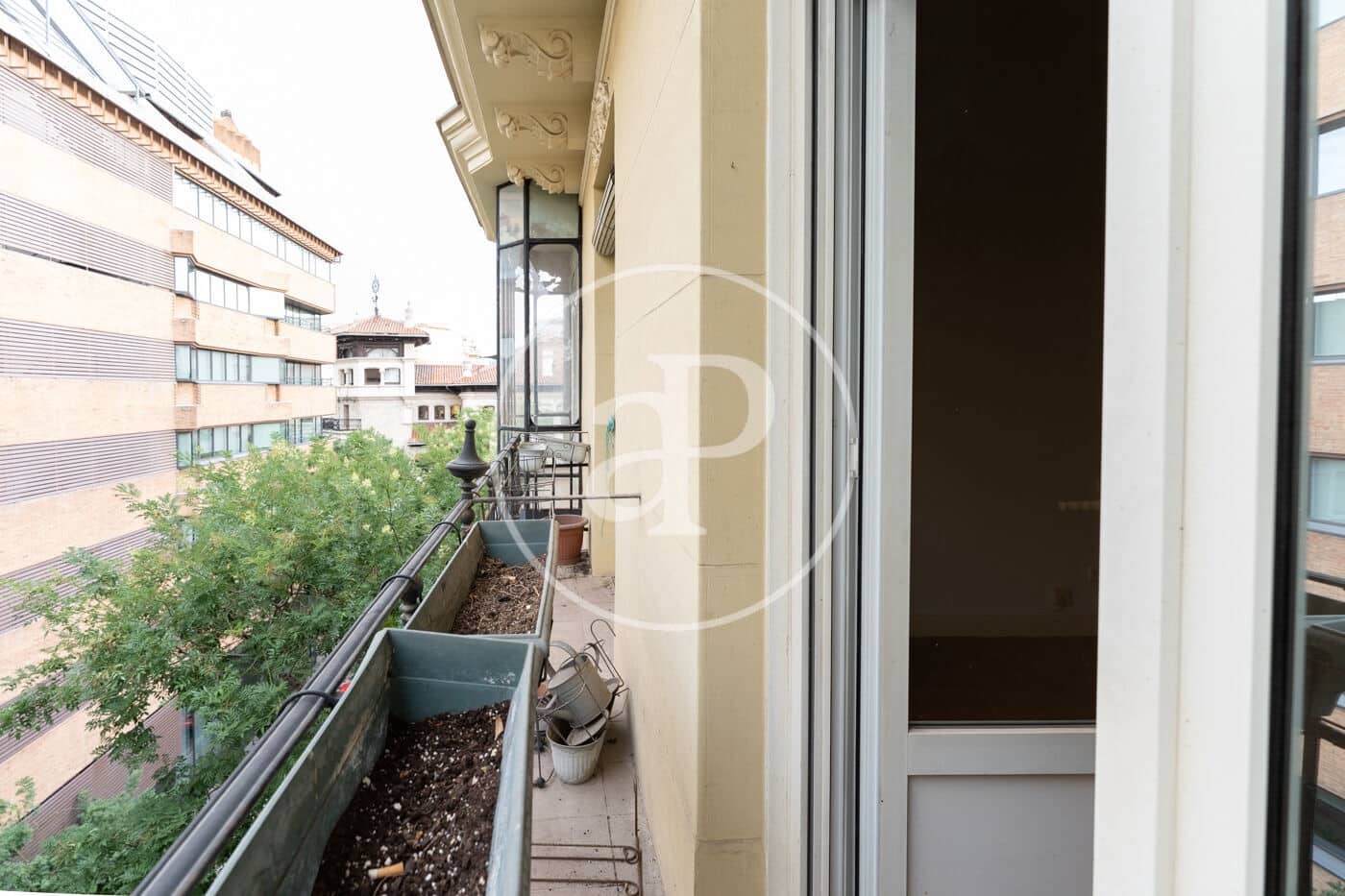 2 bedroom Apartment for rent in Madrid city - € 4,250 (Ref: 9686446)