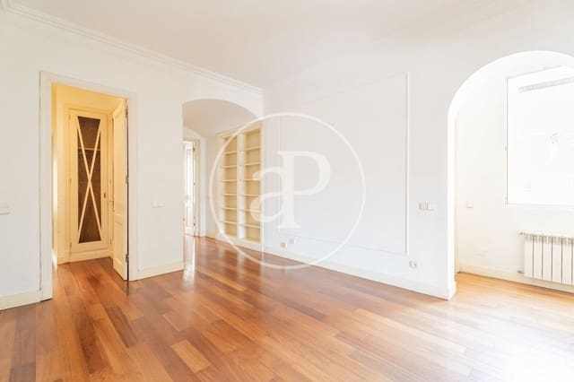 2 slaapkamer Appartement te huur in Almagro, Madrid stad - € 4.250 (Ref: 9686446)